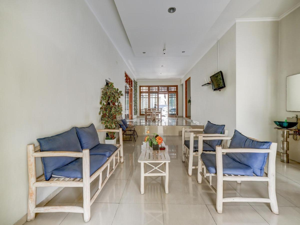 Hotel Collection O 3945 Bale Tardian Syariah Melati Exterior foto